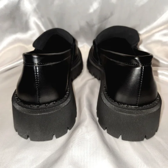 Cute Loafers | All Black W Chain | Sz 41 - Picture 5 of 5